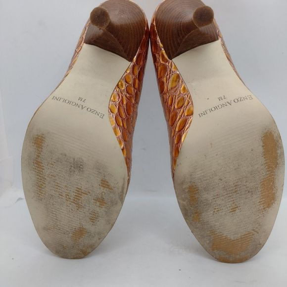 Enzo Angiolini Maylie. Gold Embossed Faux Croc Open Toe Pump. 3.5" Heel Size 7M. - Picture 4 of 7